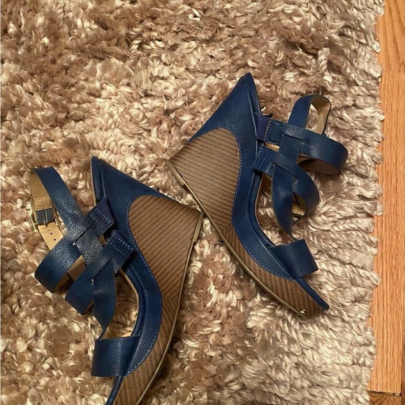 Navy Blue Wedge Sandals Size 91/2 - Picture 5 of 5